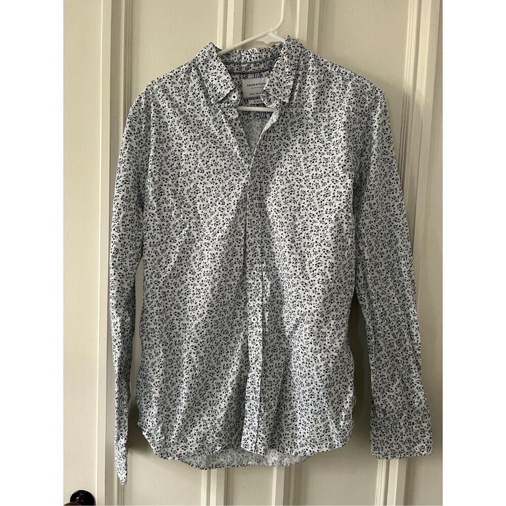 Denim and Flower white with Navy blue button down men's shirt M